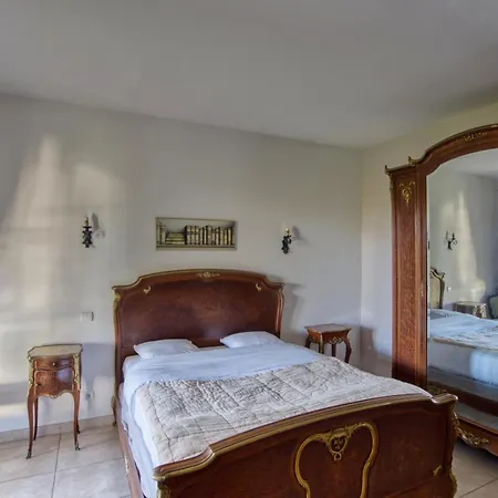 Domaine Des Chais 3* Thénac