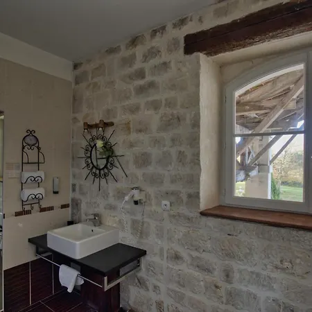 Domaine Des Chais 3*