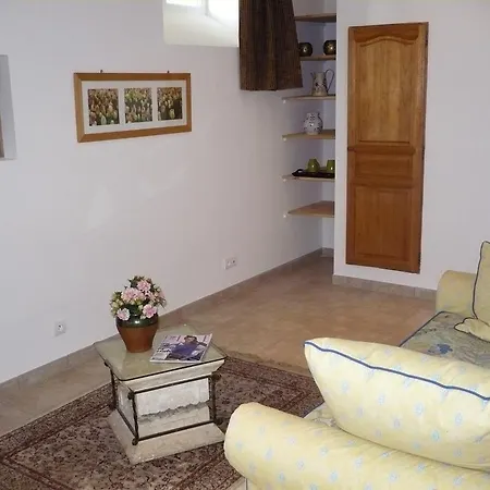 فندق Domaine Des Chais 3*