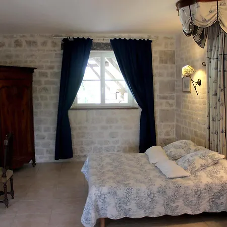 Domaine Des Chais Hotel